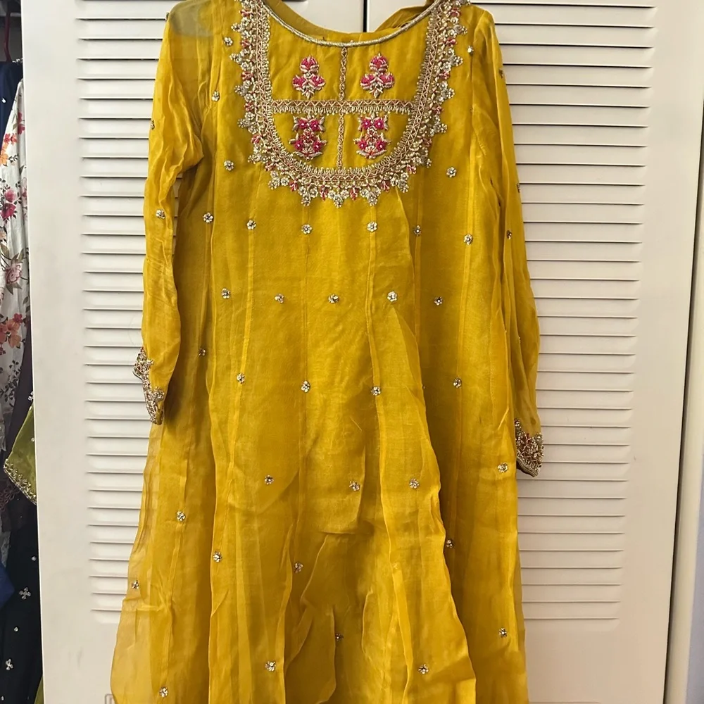 Chic Mustard Long Sleeve Dress with Embroidery - Picture 4 of 4